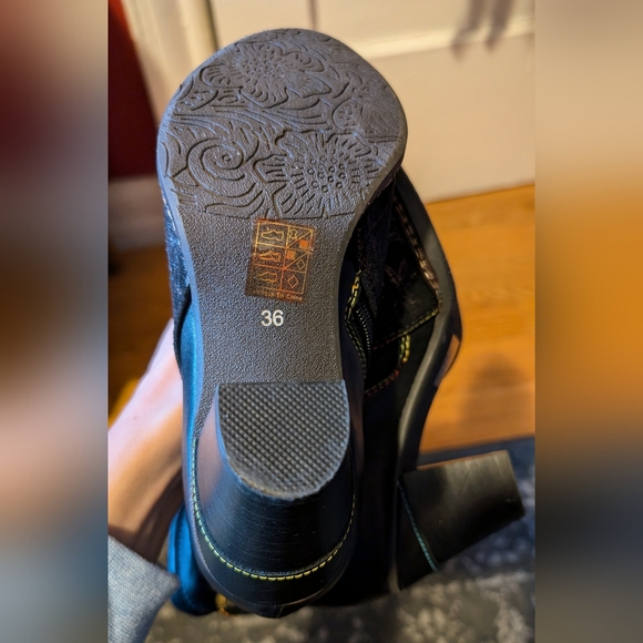 L'Artiste leather and fabric black and metallic ankle boots, 36 B (size 6) - Picture 4 of 8